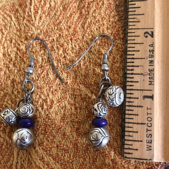 Boho french wire silver tone and blue etched bead hanging earrings - Picture 9 of 9